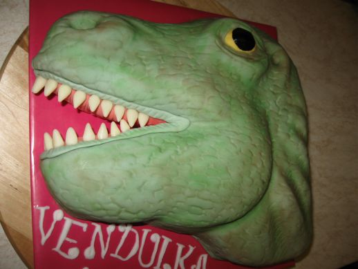 dinosaurus zepředu